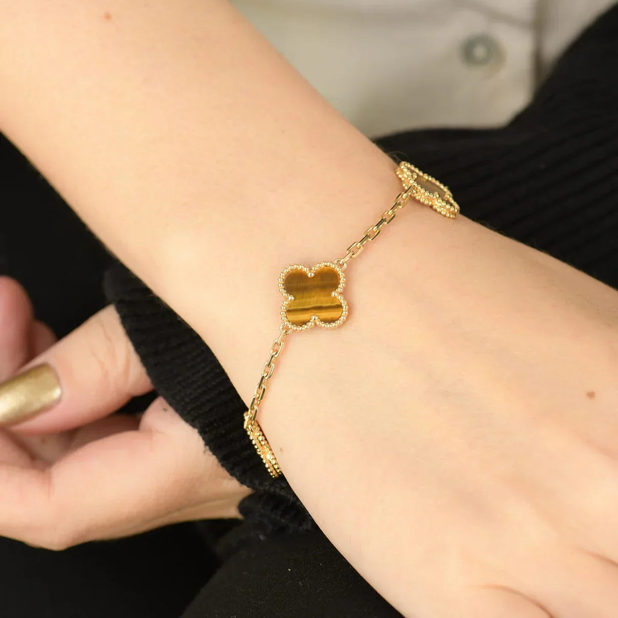 [Mysitc ]New  CLOVER 5 MOTIFS TIGER EYE BRACELET COLLECTION