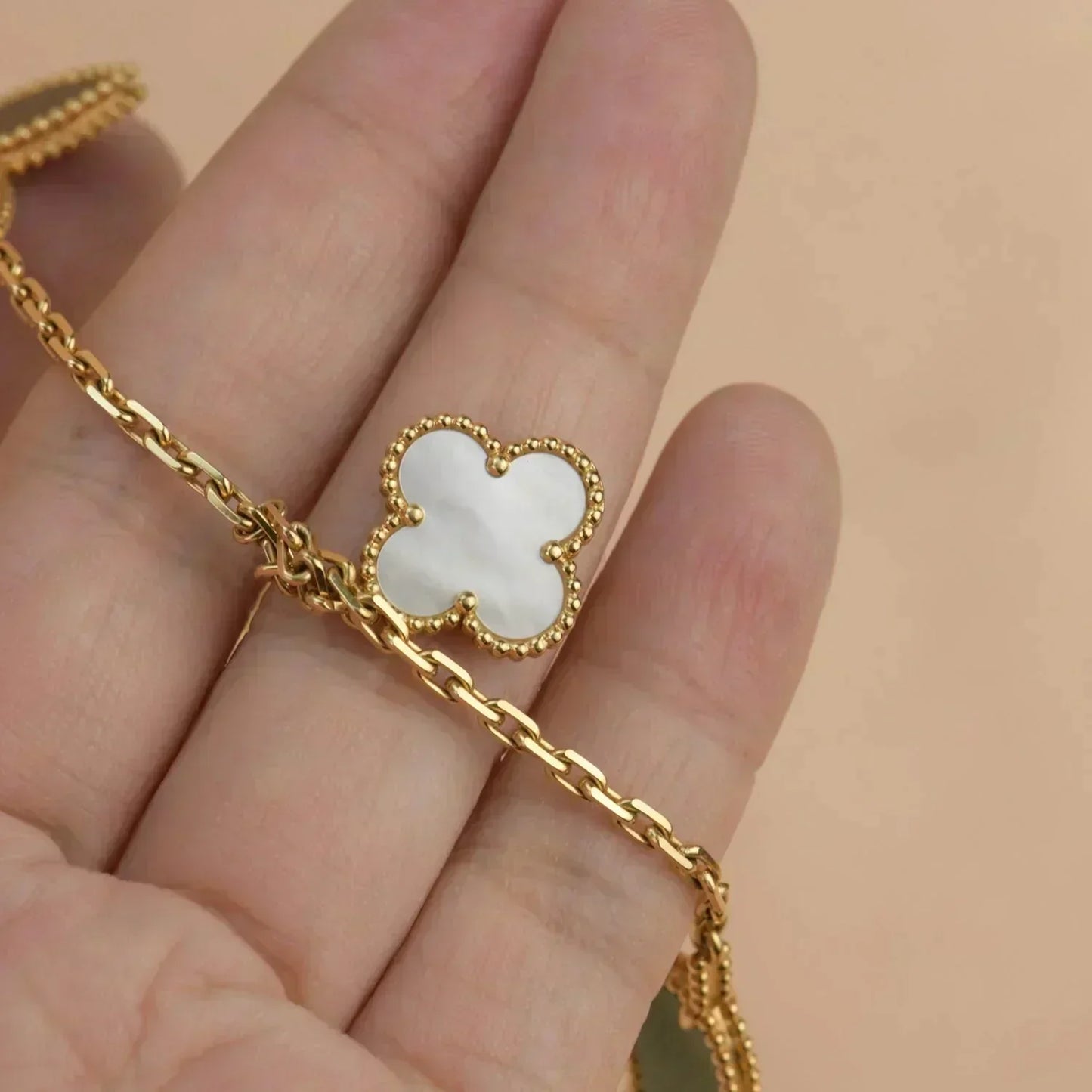 Mysitc LUCKY SPRING 5 MOTIF GOLD BRACELET