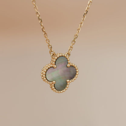 Mysitc CLOVER 15MM  GRAY MOTHER OF PEARL NECKLACE