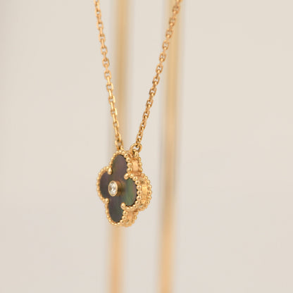 Mysitc CLOVER 15MM DIAMOND AND MOTHER-OF-GREY NECKLACE