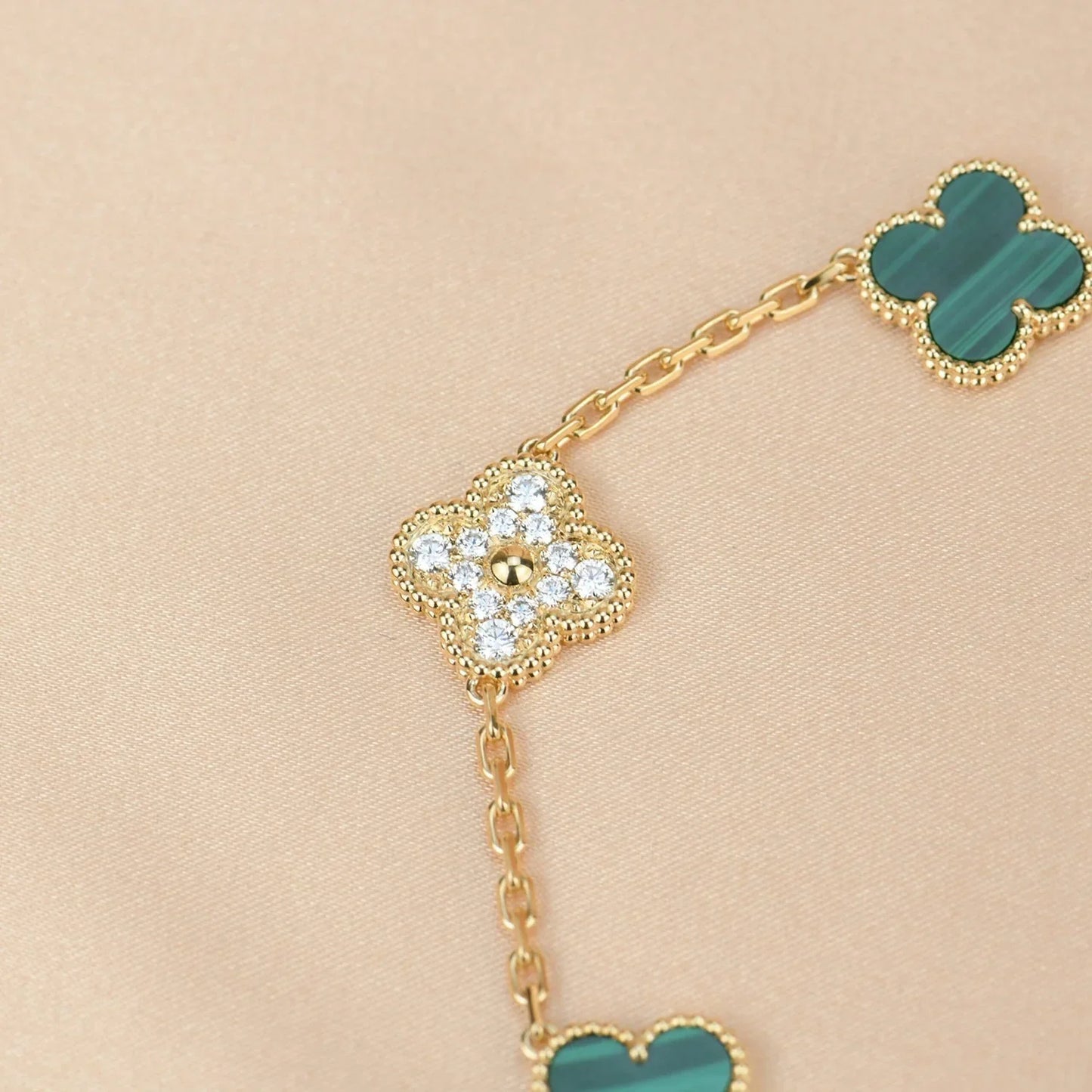 [Mysitc ]New  CLOVER 5 MOTIF MALACHITE BRACELET COLLECTION