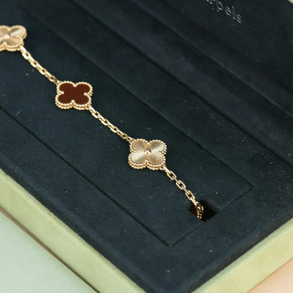 [Mysitc ]New  CLOVER 5 MOTIF RED CORNELIAN BRACELET COLLECTION