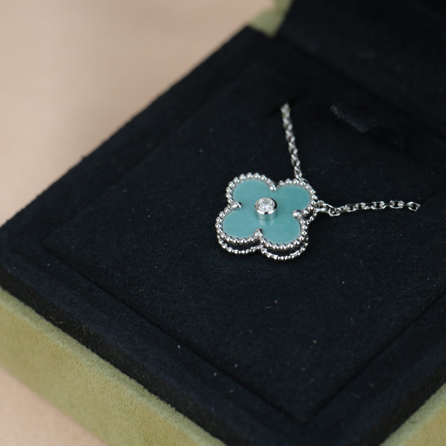 Mysitc CLOVER 15MM DIAMOND SVRES PORCELAIN  NECKLACE SILVER
