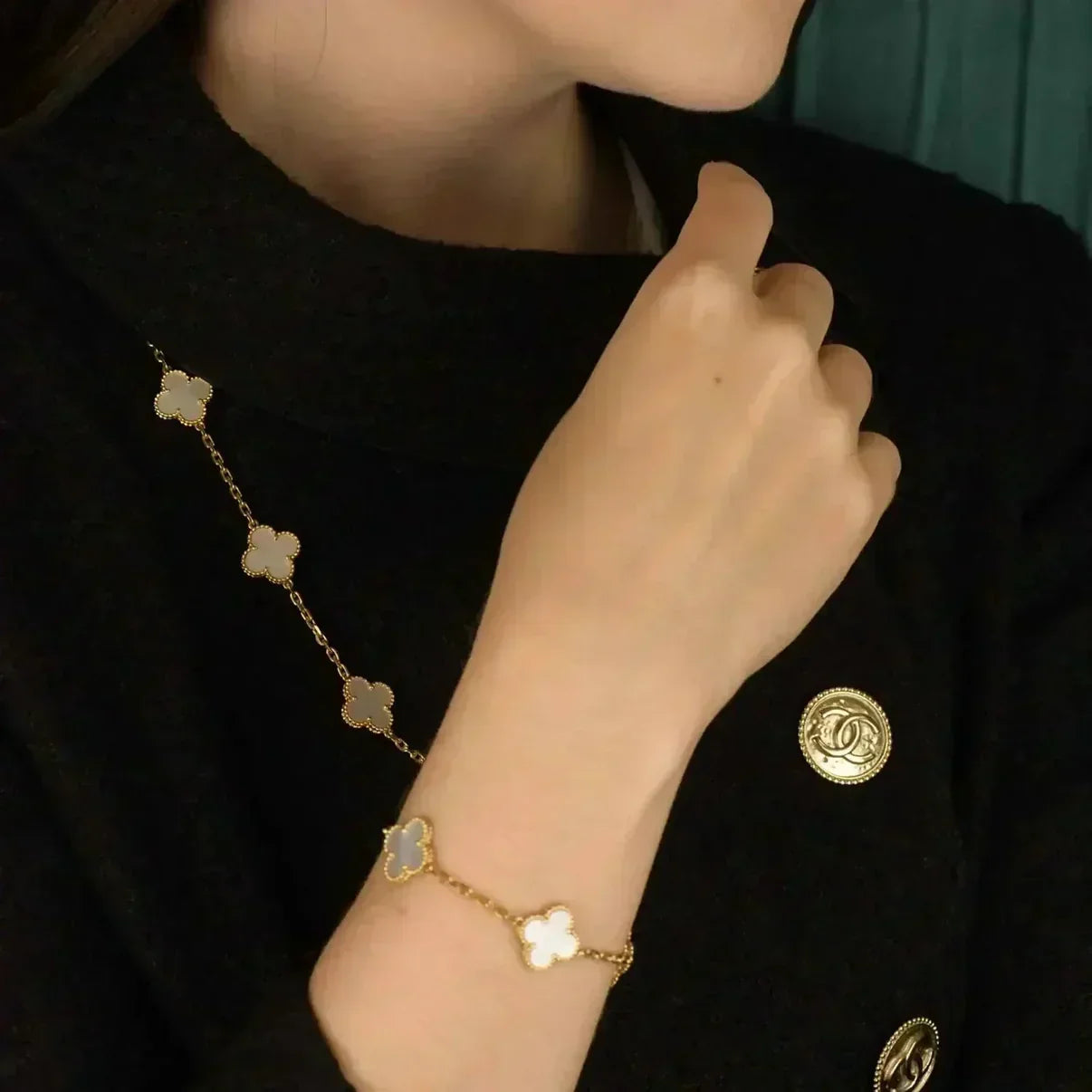 [Mysitc ]New CLOVER WHITE PEARL MOP 5 MOTIF BRACELET COLLECTION