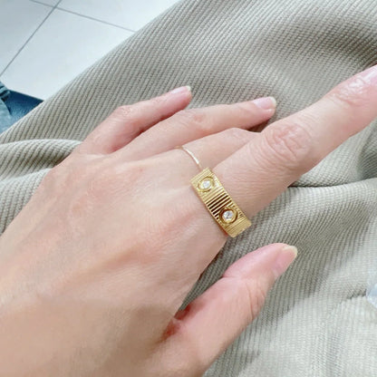 Mystic NEW MODEL LOVE 6.5 MM RING ，6 DIAMONDS