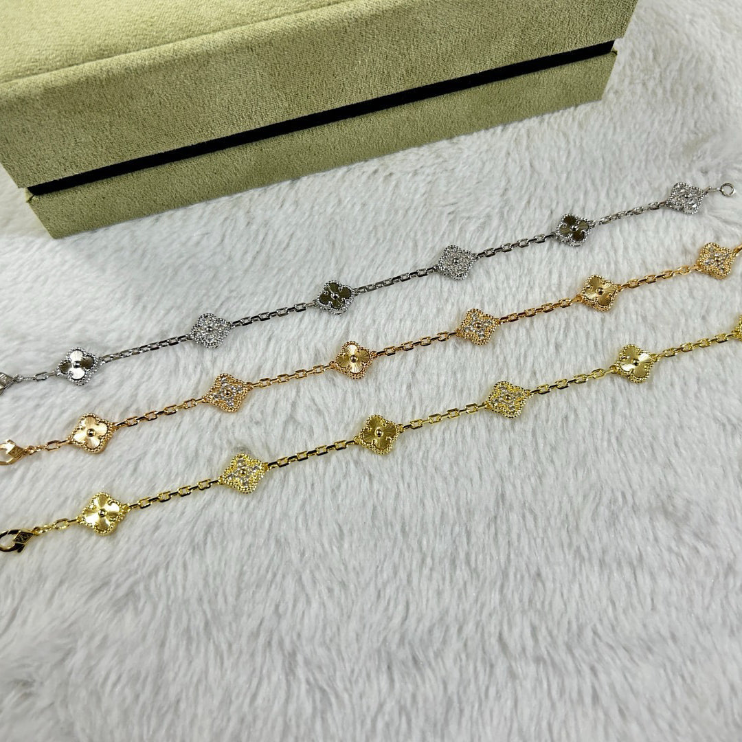 [Mysitc ]CLOVER 6 MOTIF DIAMOND LASER BRACELET