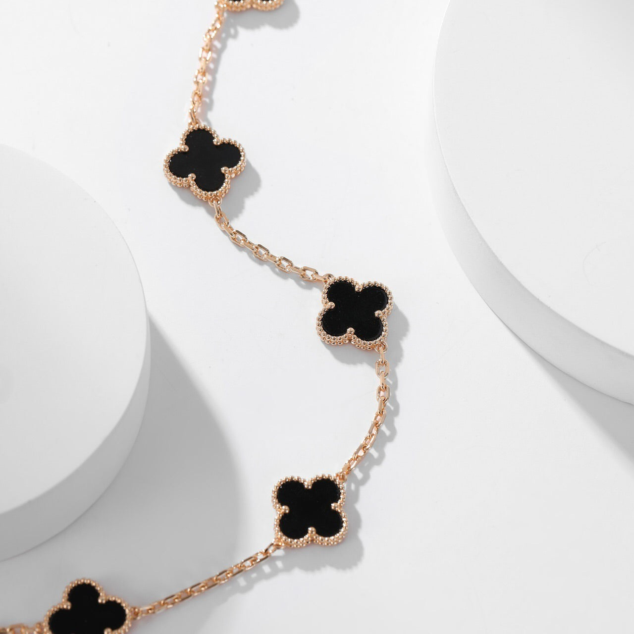 Mysitc CLOVER 10 MOTIFS ONYX NECKLACE