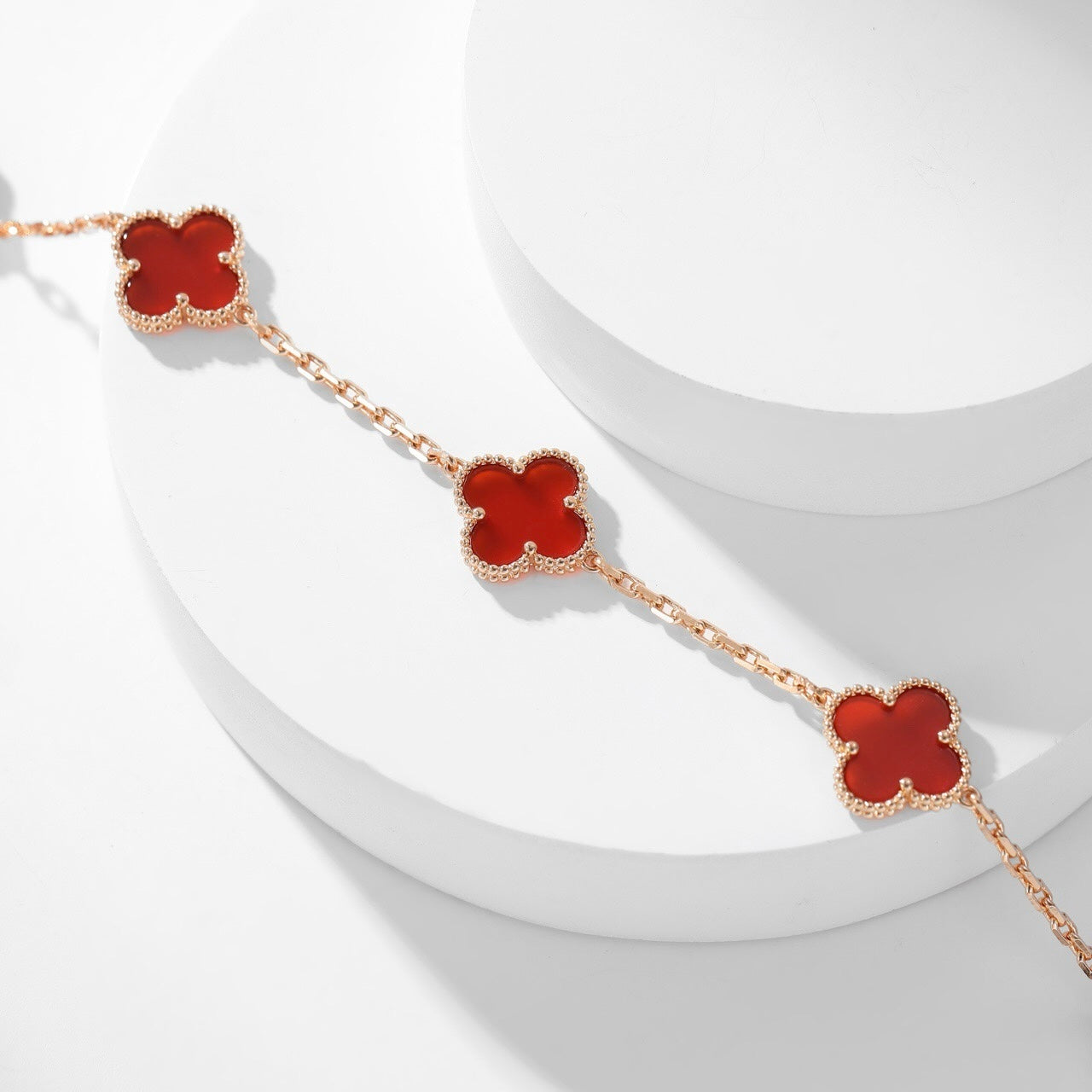 Mysitc CLOVER 10 MOTIFS CARNELIAN NECKLACE