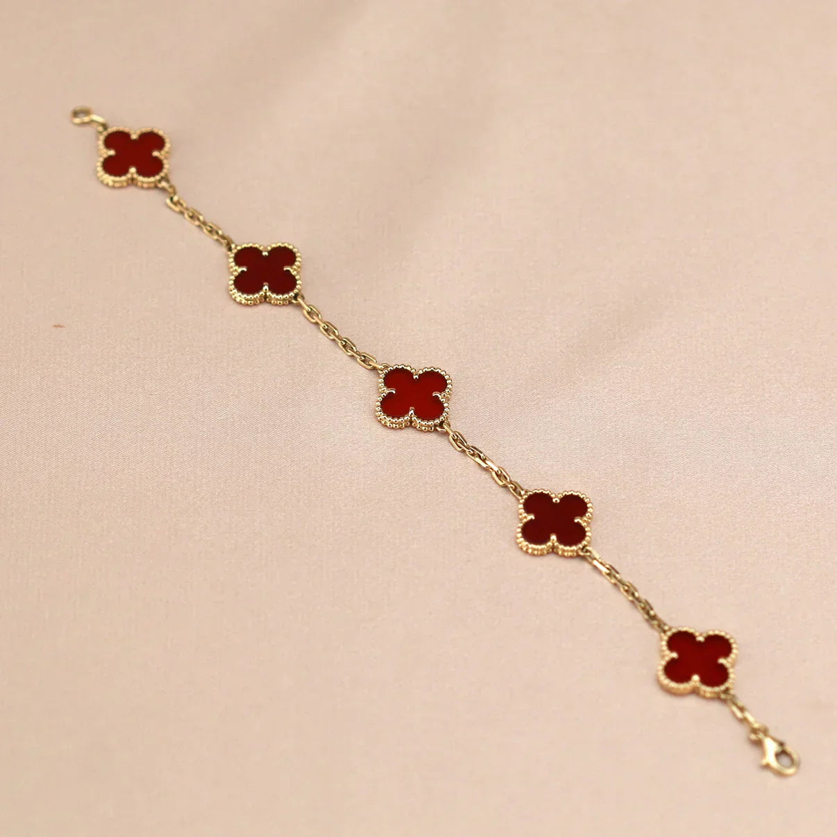 [Mysitc ]New  CLOVER 5 MOTIF RED CORNELIAN BRACELET COLLECTION
