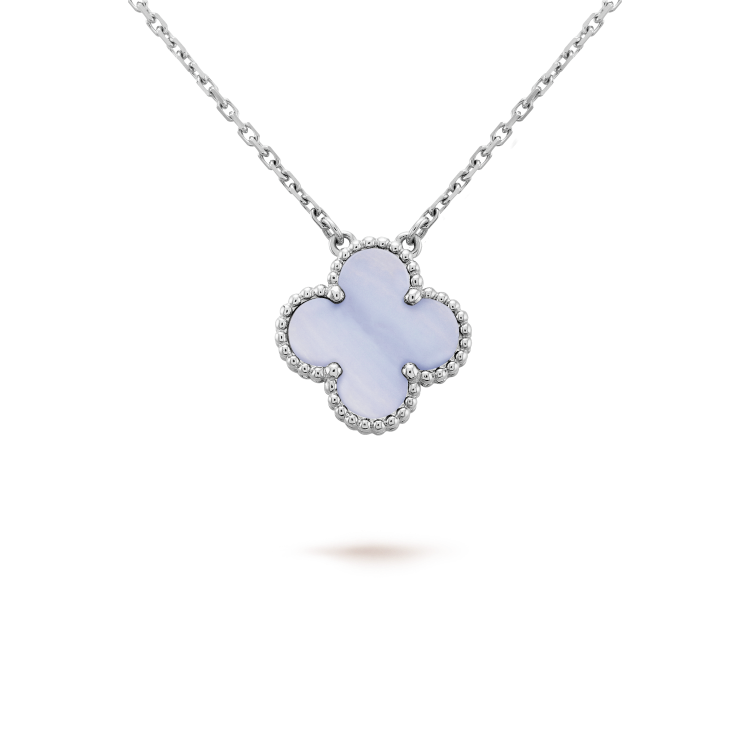 Mysitc CLOVER 15MM BLUE CHALCEDONY NECKLACE SILVER