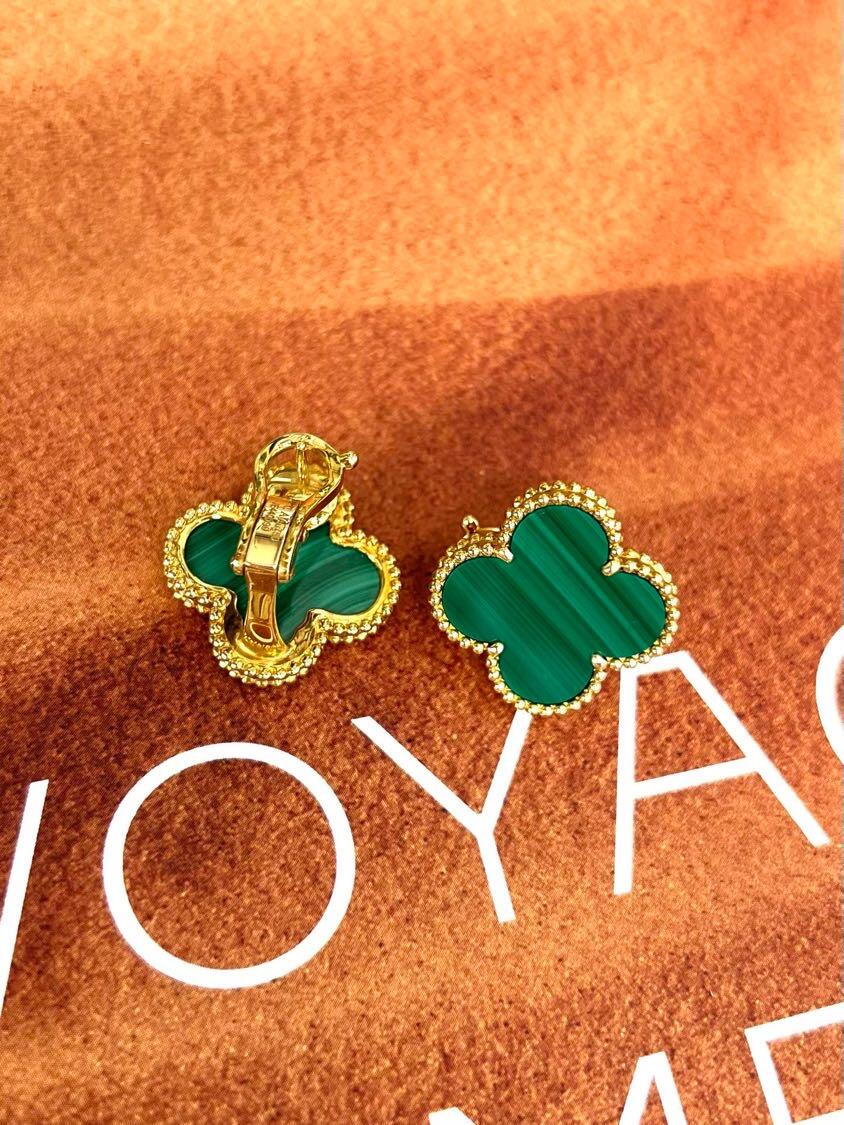 [Mysitc ] CLOVER LARGE (20mm) 1 MOTIFS GREENER MOP STUD EARRINGS