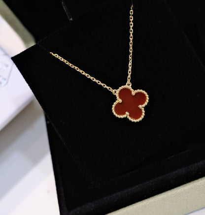 Mysitc CLOVER 15MM CARNELIAN SINGLE FLOWER NECKLACE