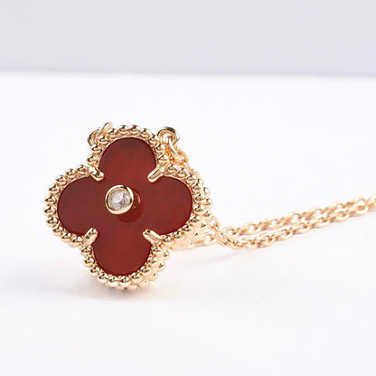 Mysitc CLOVER 15MM DIAMOND CARNELIAN NECKLACE