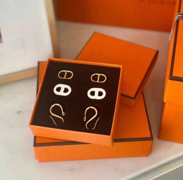 Mysitc HM O'MAILLON GOLD EARRINGS