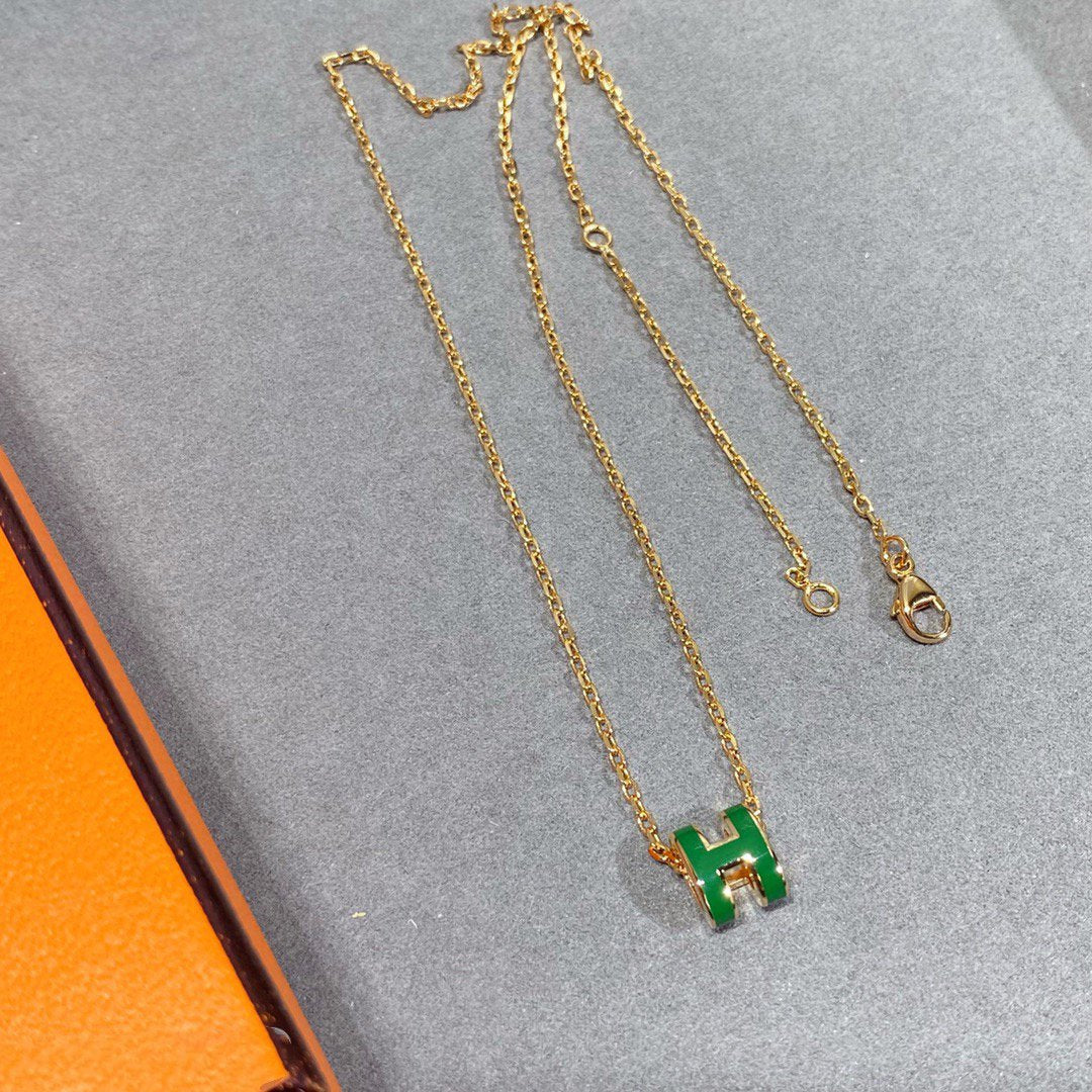 Mysitc POP H GREEN NECKLACE SILVER AND GOLD