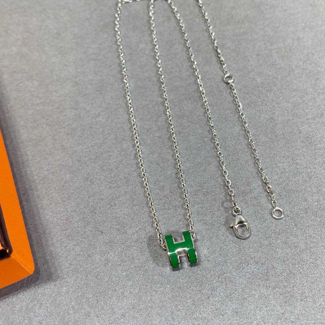 Mysitc POP H GREEN NECKLACE SILVER AND GOLD