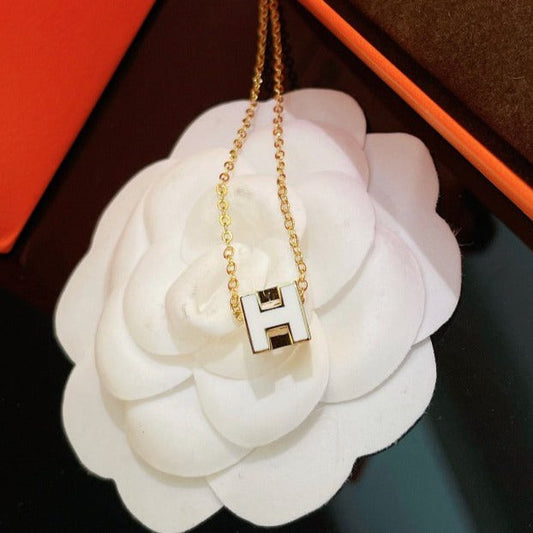 Mysitc H WHITE SQUARE GOLD NECKLACE