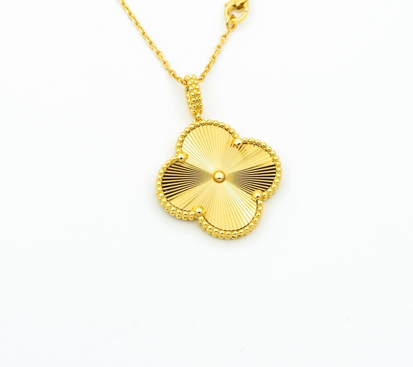 Mysitc CLOVER 25MM PEDANT NECKLACE GOLD