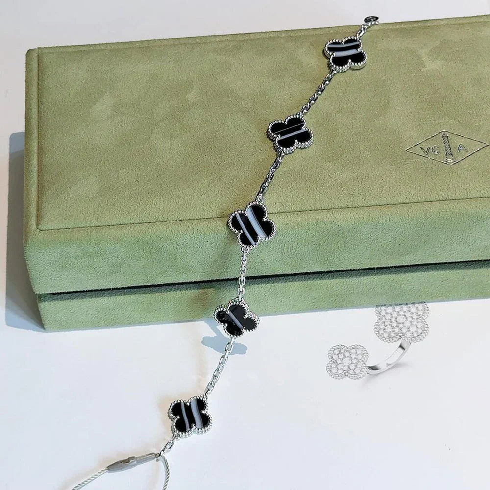 [Mysitc ]New  CLOVER 5 MOTIF PULSAR STONE BRACELET COLLECTION