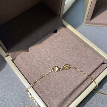 Mysitc JEUX DE PINK GOLD DIAMOND NECKLACE