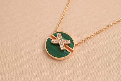 Mysitc JEUX DE PINK GOLD DIAMOND NECKLACE