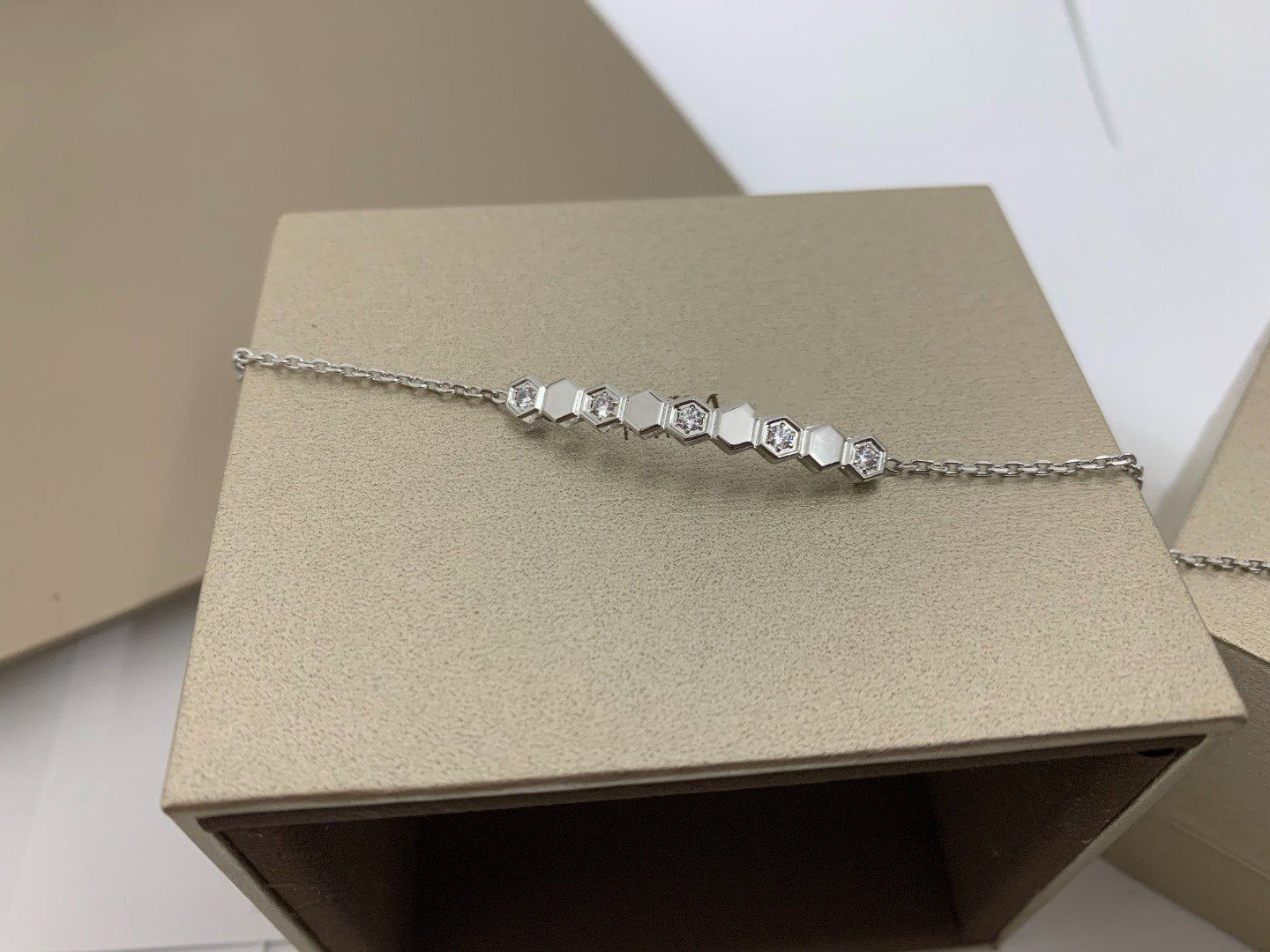 Mysitc BEE LOVE BRACELET DIAMOND