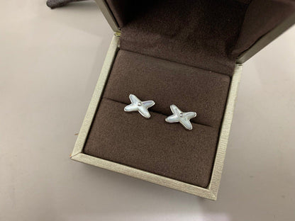 Mysitc JEUX DE WHITE MOP SILVER DIAMOND EARRINGS