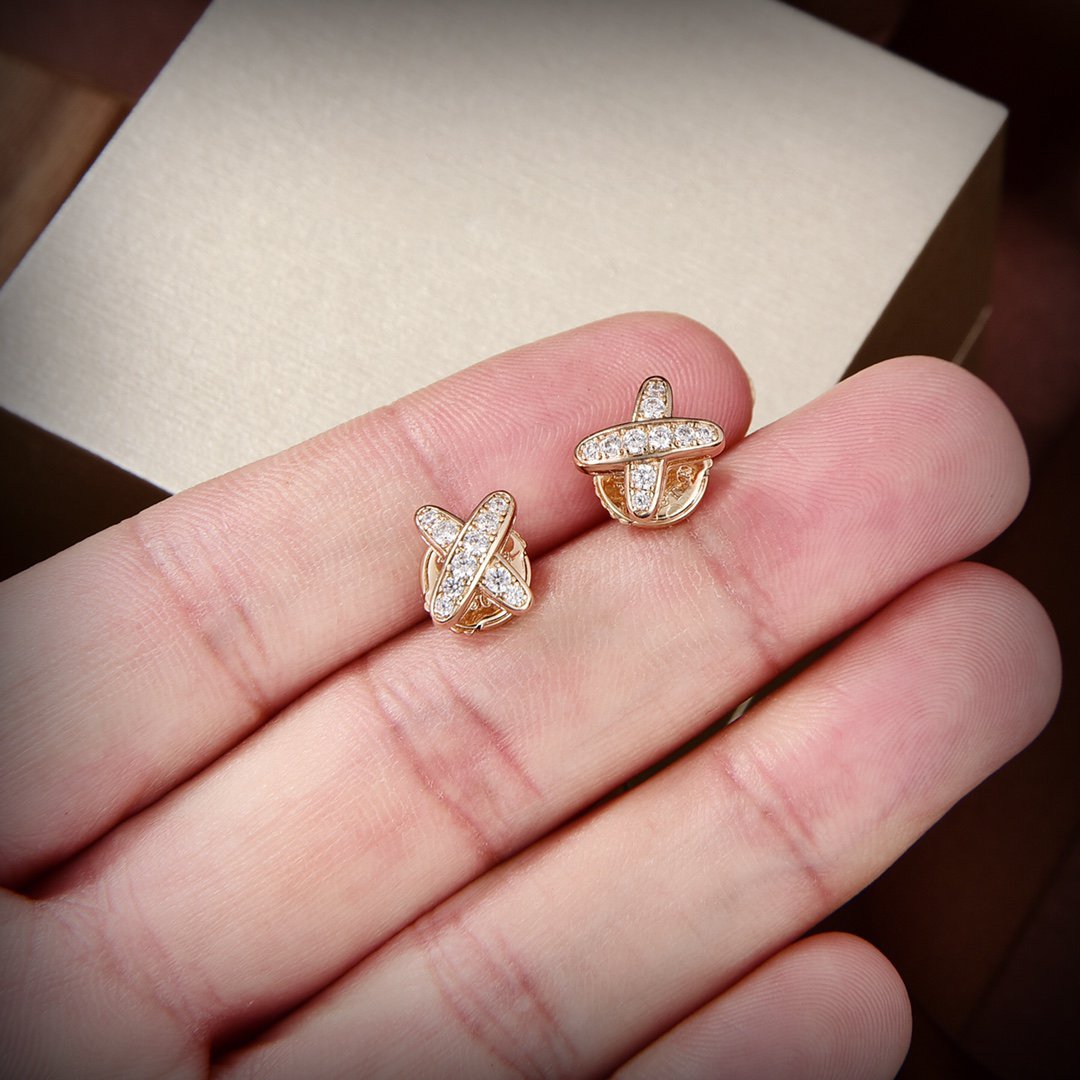 Mysitc JEUX DE GOLD DIAMOND EARRINGS