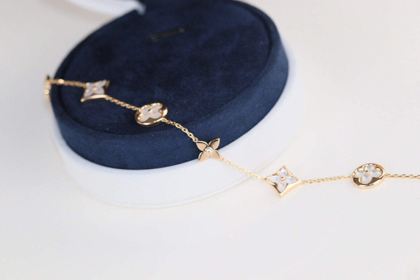 Mysitc LEAF CLOVER BRACELET