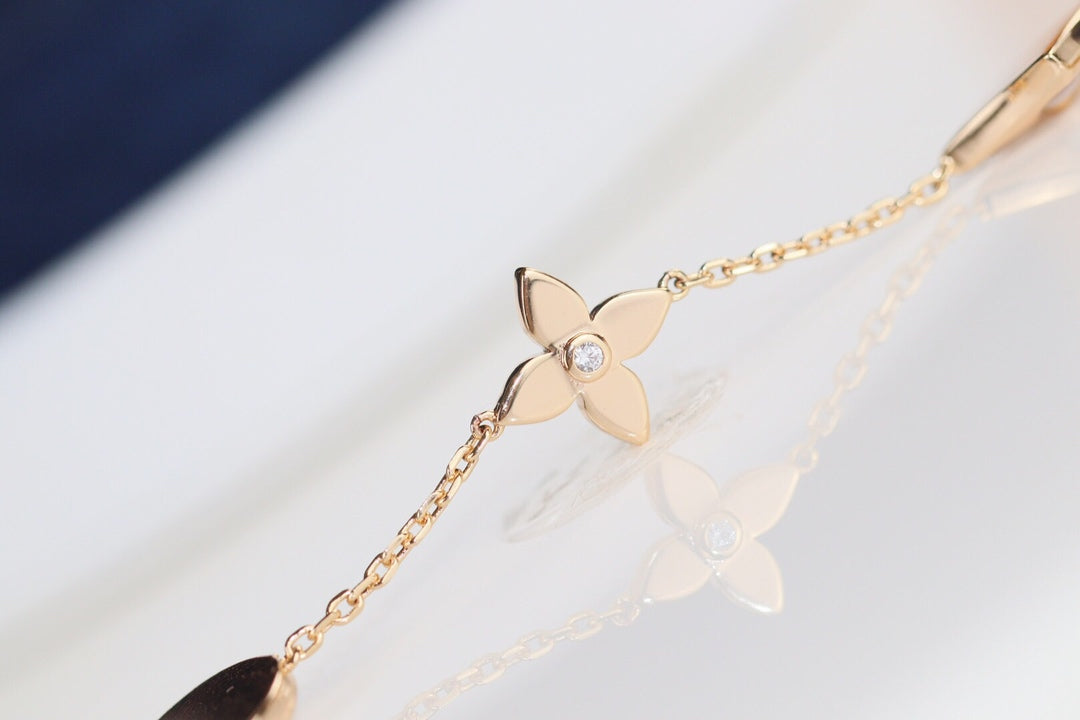 Mysitc LEAF CLOVER BRACELET
