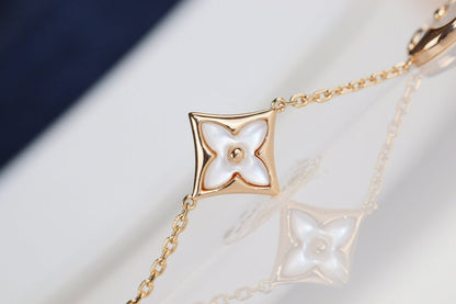 Mysitc LEAF CLOVER BRACELET