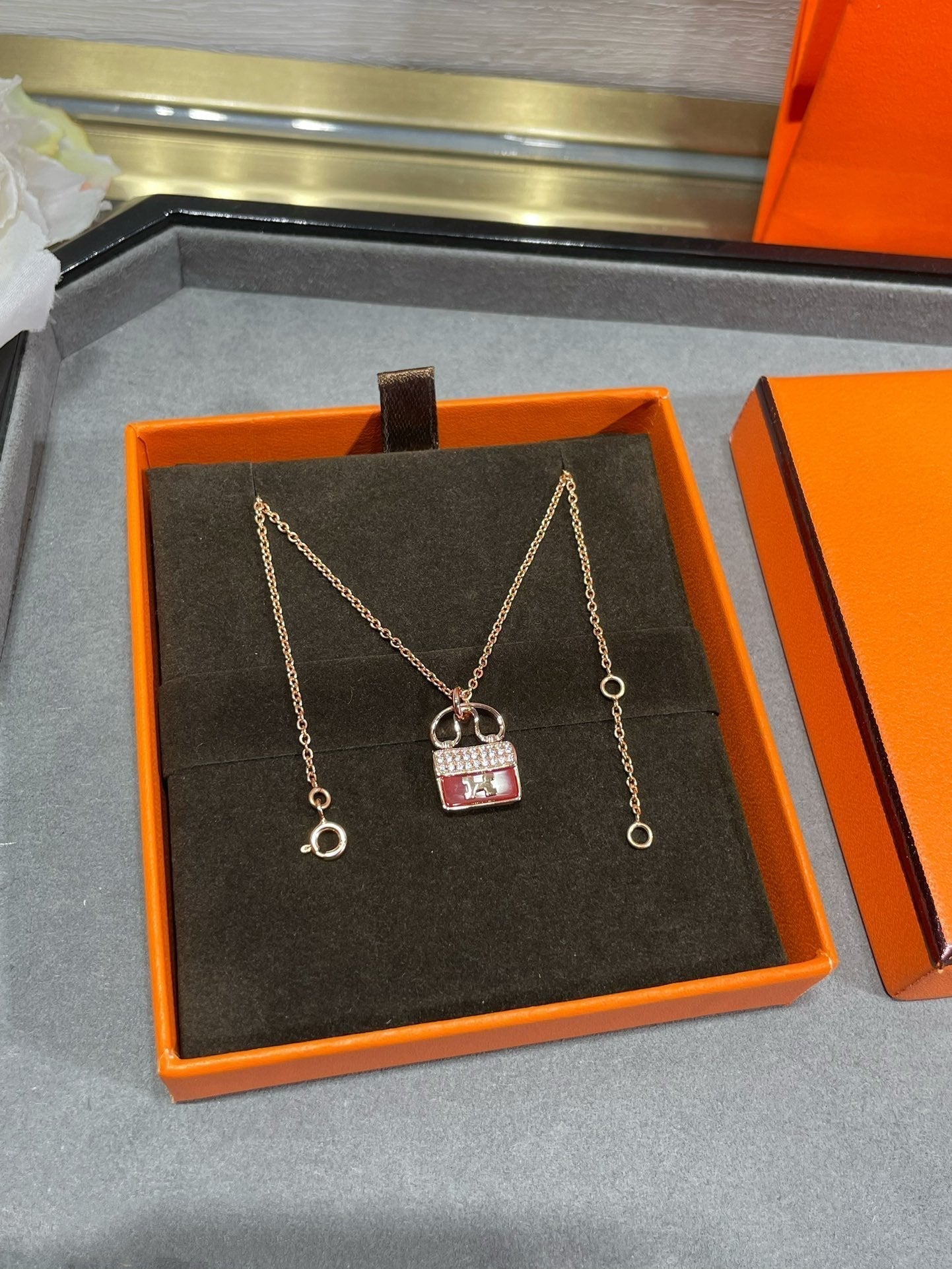 Mysitc H CIRCE MOISSANITE PENDANT NECKLACE GOLD