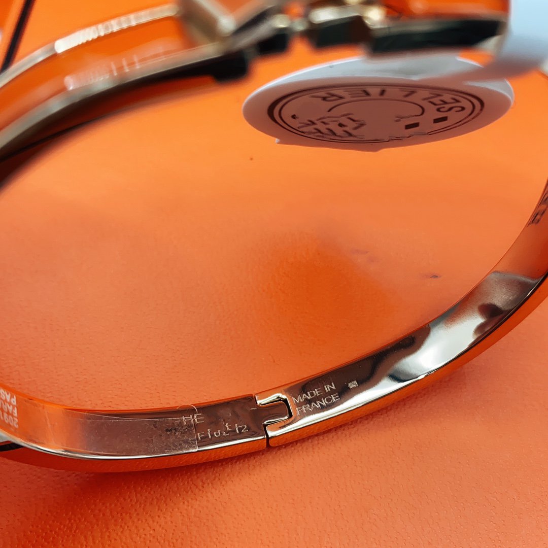 Mysitc CLASSIC HM CLIC RED 8MM ENAMEL BRACELET