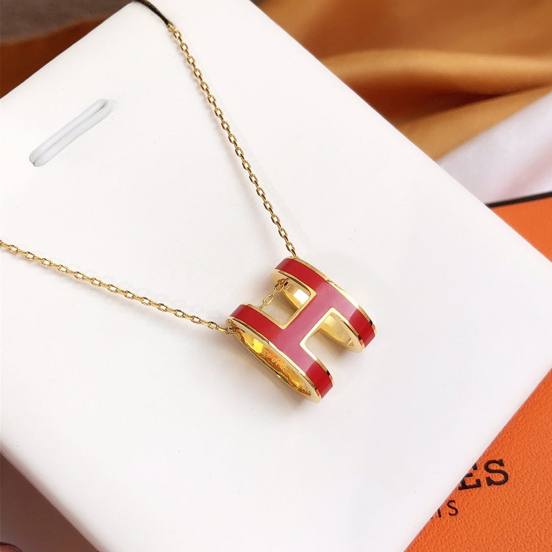 Mysitc HM CLIC RED ENAMEL GOLD NECKLACE