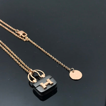 Mystic WOMEN'S HM AMULETTES CONSTANCE PENDANT NECKLACE