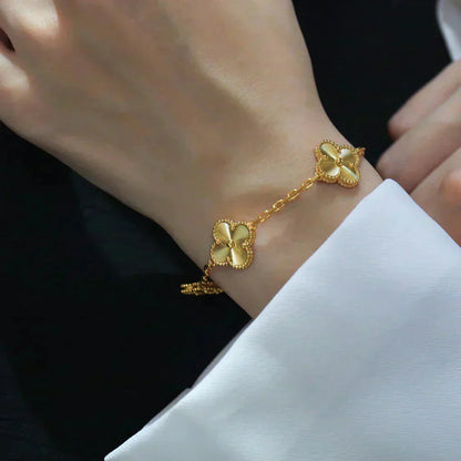 [Mysitc ]New  CLOVER 5 MOTIF LASER BRACELET COLLECTION