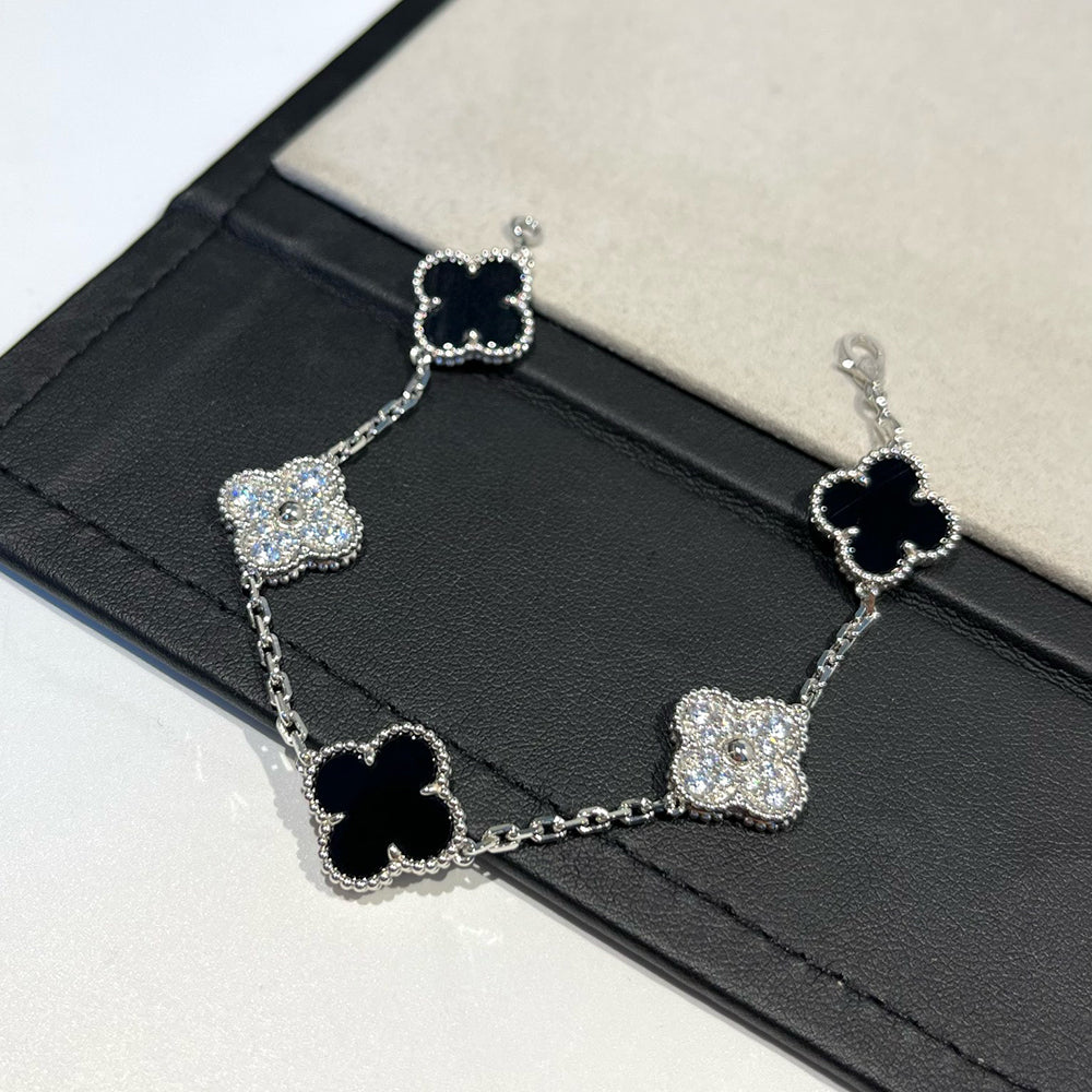 [Mysitc ]New CLOVER 5 MOTIF ONYXS BRACELET COLLECTION