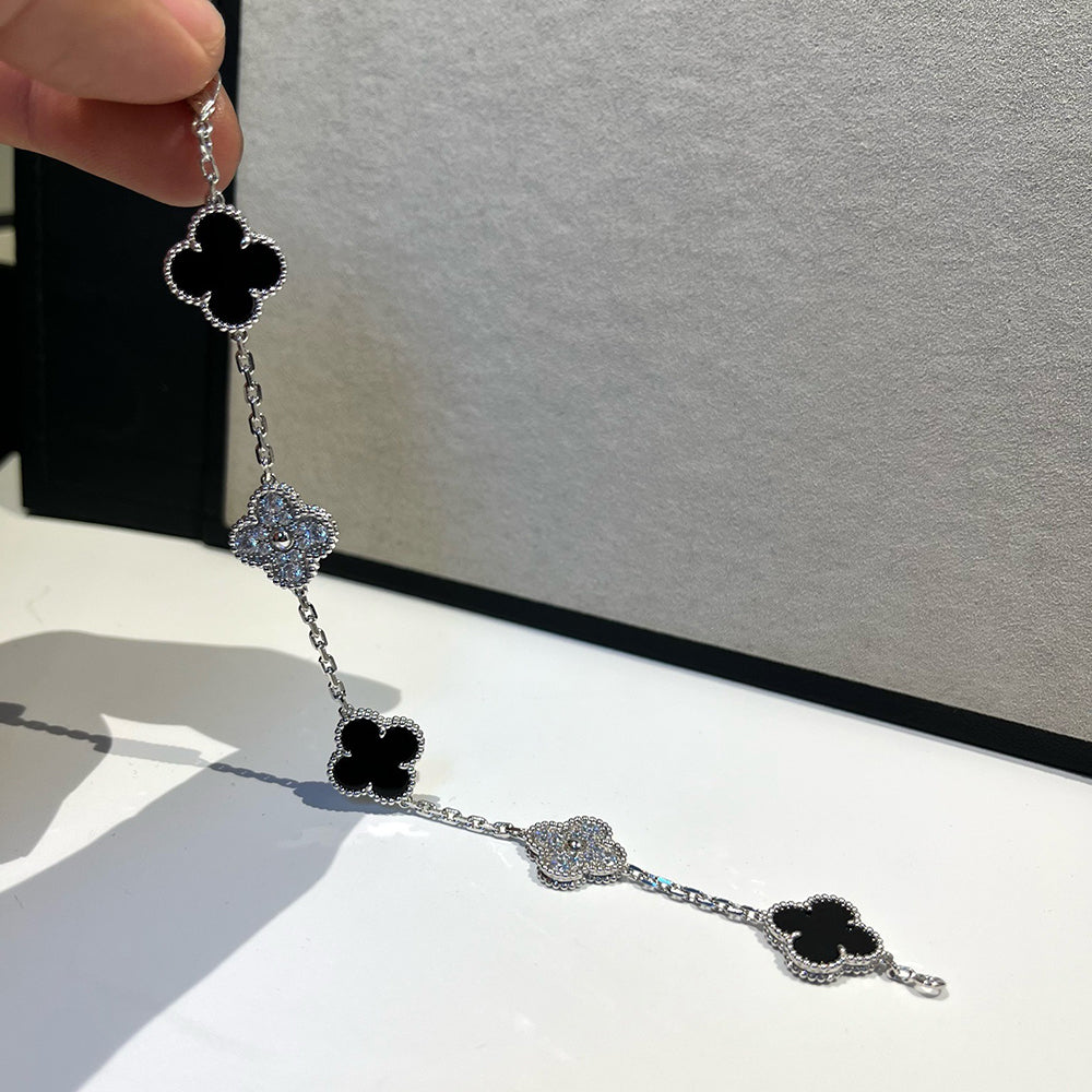[Mysitc ]New CLOVER 5 MOTIF ONYXS BRACELET COLLECTION