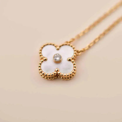 Mysitc CLOVER 15MM DIAMOND WHITE FRITILLARIA NECKLACE