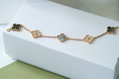 [Mysitc ]New CLOVER 5 MOTIF GRAY MOP BRACELET COLLECTION