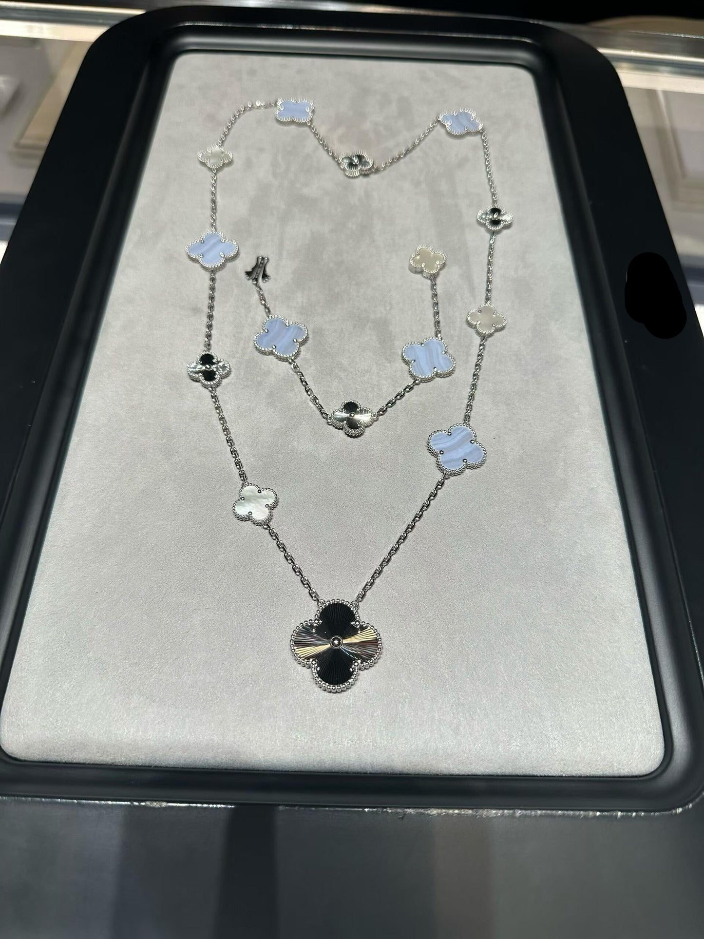 [Mysitc ] 25 NEW CLOVER 15 MOTIFS PURPLE CHALCEDONY