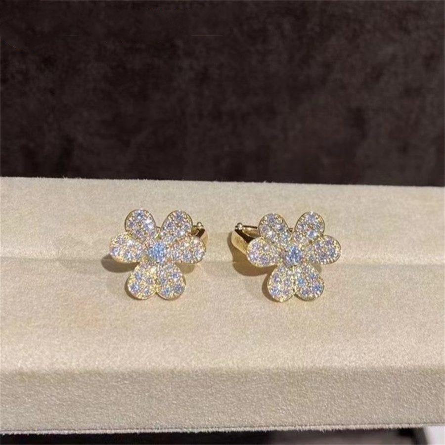 Mysitc FRIVOLE GOLD FLOWER DIAMOND EARRINGS