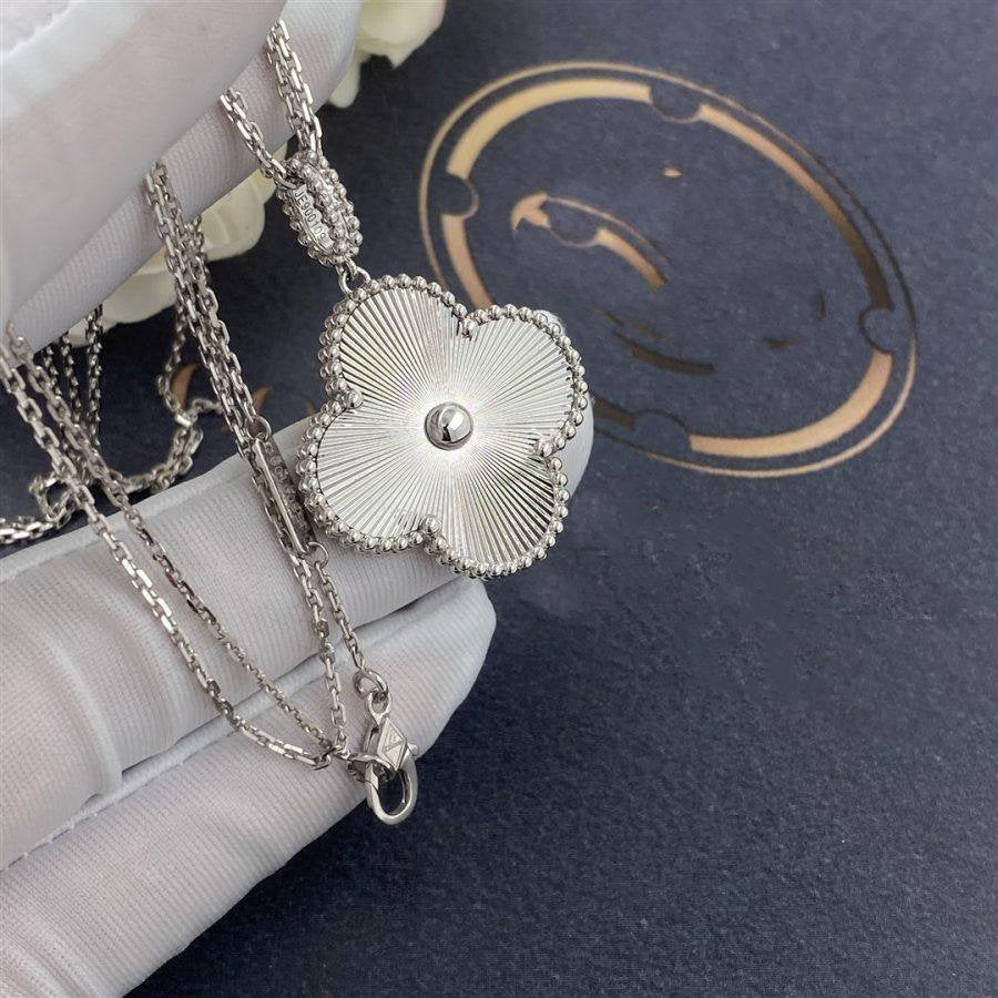 Mysitc CLOVER 25MM SILVER BIG CLOVER NECKLACE