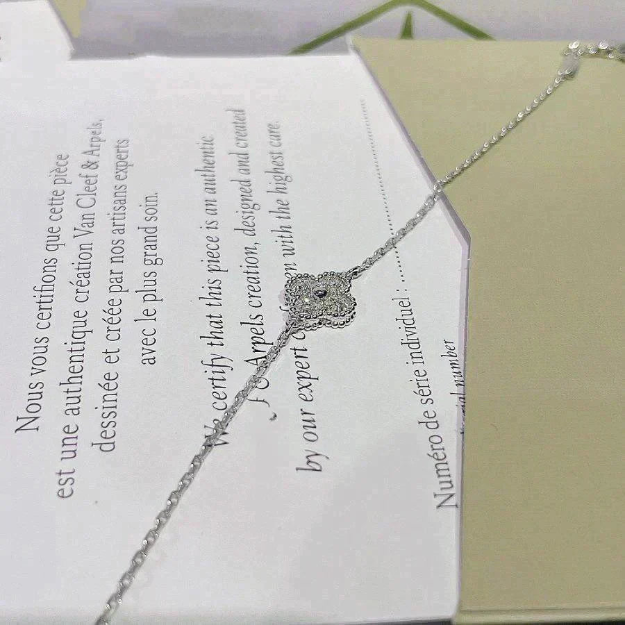 Mysitc CLOVER  SINGLE FLOWER BRACELET SILVER