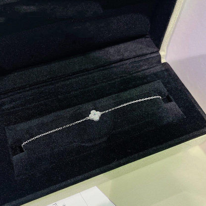 Mysitc CLOVER  SINGLE FLOWER BRACELET SILVER