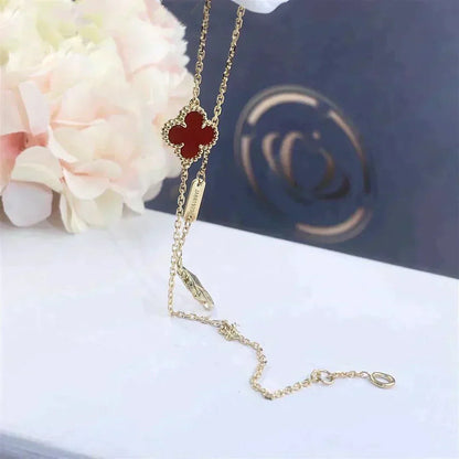 Mysitc CLOVER  CARNELIAN SINGLE FLOWER BRACELET