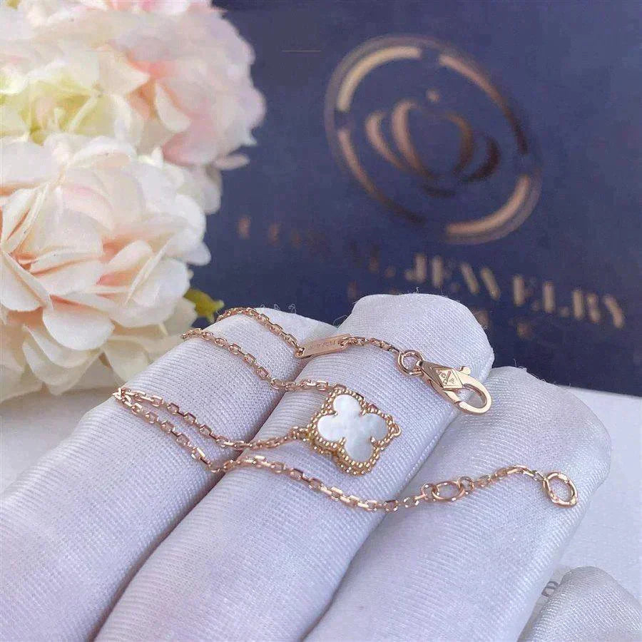 Mysitc CLOVER WHITE MOP SINGLE FLOWER BRACELET