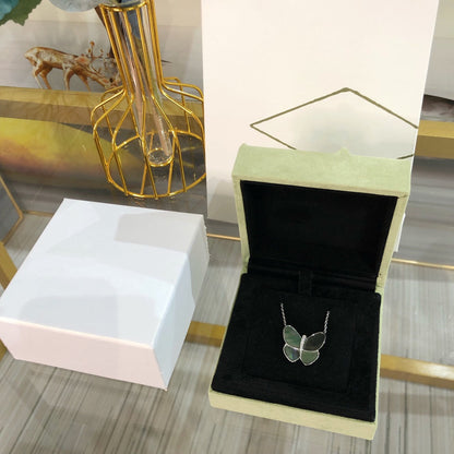 Mysitc LARGE BUTTERFLY SILVER PENDANT DIAMOND NECKLACE